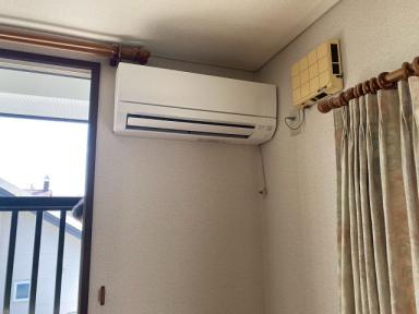 エアコン設置工事を行いました。